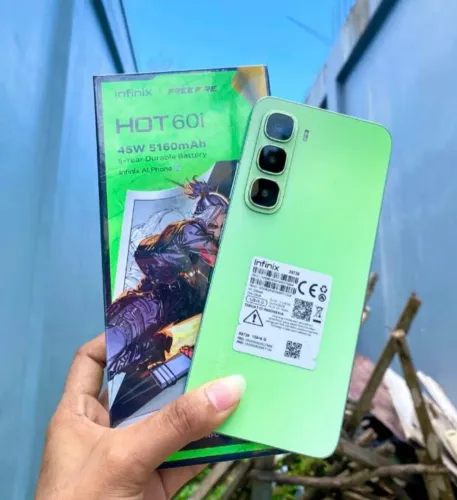 Telefone Lançamento hot 60i ----- Infinix Top de linha 256/4 verde - Free fire 