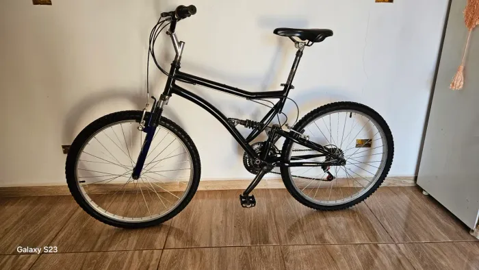 Bicicleta aro 26 18 marchas