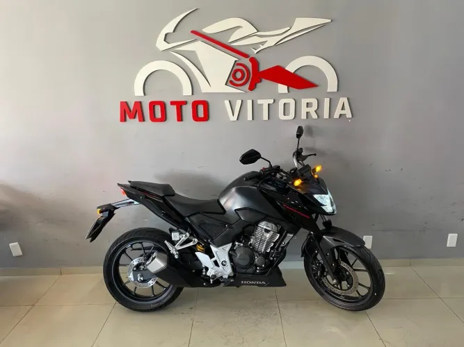 Honda CB 300F 2024 aceito motos na troca e financio