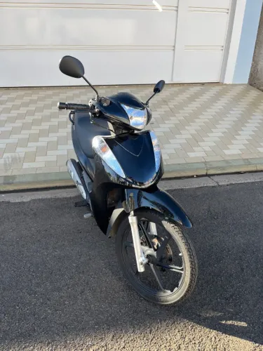 Moto Honda Biz 125 2016 preta