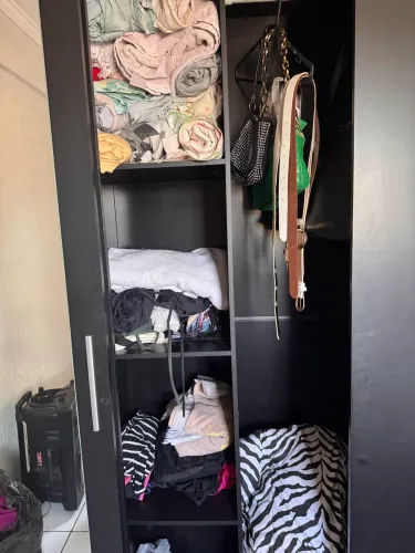 Guarda roupa de solteiro