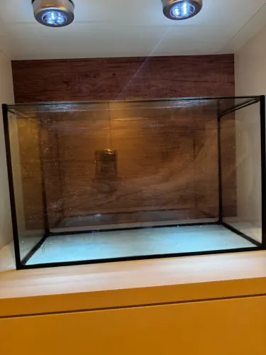 Aquários e acessórios para aquarismo - aquário 28L, termostato, LED, troncos e decoração