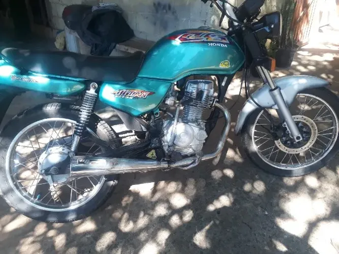 Vendo cg 99 frente da 150 com freio a disco e balanca traseira tb da 150