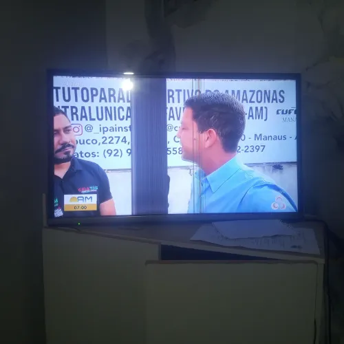 Vendo uma smart tv Panasonic de 32 pelegadas