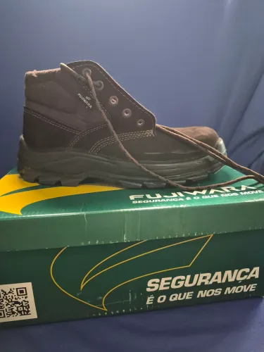 Bota Fujiwara