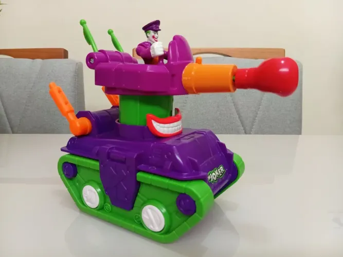 Imaginext DC Super Friends - Veículo do Coringa com boneco