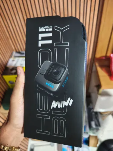 GoPro HERO11 Black Mini - Câmera de Ação Compacta à prova d'água 10m