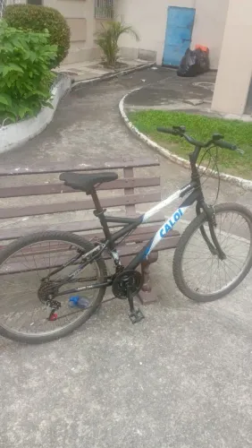 Vendo bicicleta 400 reais zera