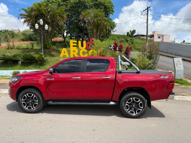 Toyota Hilux CD SRV 4X4 2.8 TDI Diesel Aut. 2023