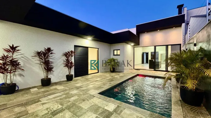 Oportunidade - Casa com 3 dormitórios à venda por R$ 1.750.000 - Jardim Itália - Maringá/P