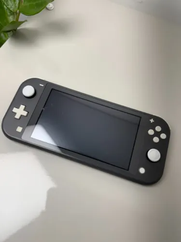 Nintendo Switch Lite Cinza