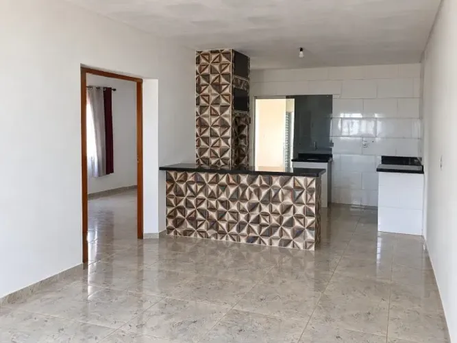 Excelente Casa de 4 Quartos (2 Suítes) com Amplo Terreno de 1.400m² - Goianira
