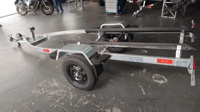 Carreta rodoviária para jet ski 