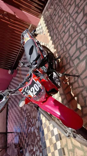Vendo xtz125 2009 , legalizada ate janeiro valor R$7.500,00 contato *95