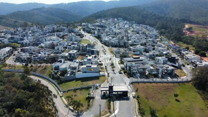 Terreno à venda no Condomínio Bella Città Pronto para construir