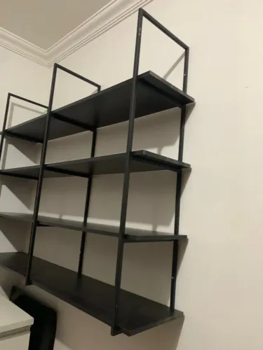 Estante Prateleira para expor produtos de madeira mdf e metal