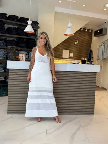 Vendedora para loja de roupa feminina