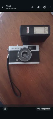 Máquina fotográfica retrô + Flash 
