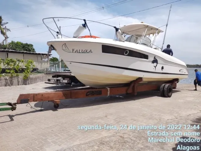 Lancha de pesca Fishing 33 pés com parelha Yamaha 250 Hp 4T