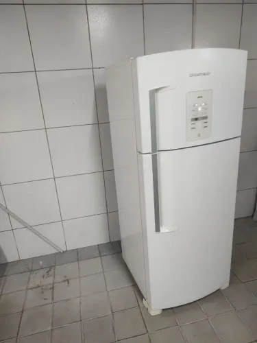 Geladeira Brastemp frost free pintura original gelando perfeitamente  faço entrega 