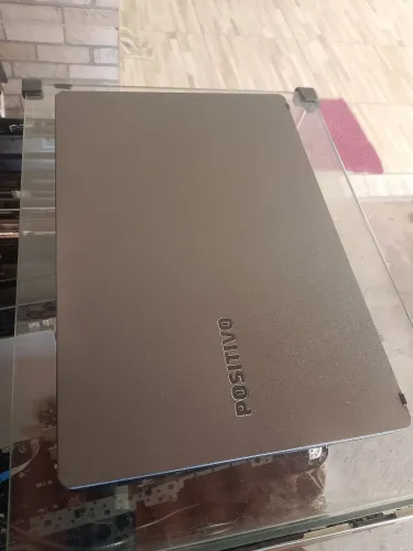 Notebook Positivo empresarial i7vpro 12core 8gb ddr4 m2-256 14fhd bateria ótima completo
