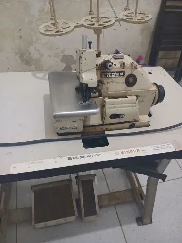Máquina overlok