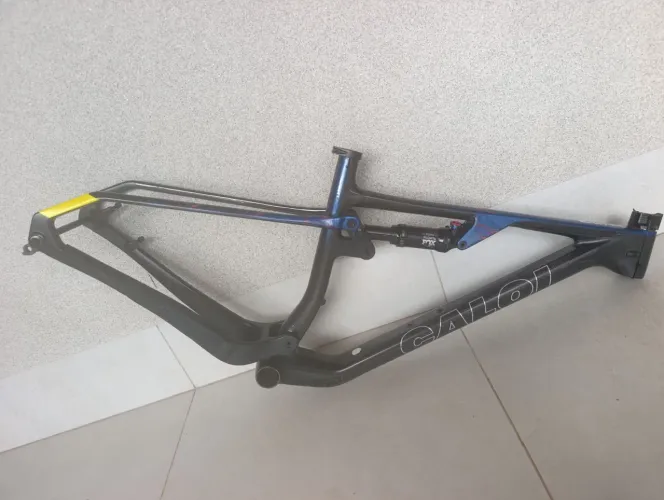 Quadro Caloi Full Suspenssion Elite Carbom Team