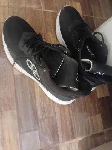 Vendo esse tênis por apenas 100