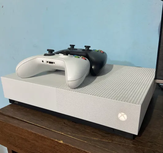 Xbox one s all digital 1TB
