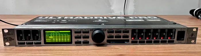 processador ultra drive pro dcx2496 behringer