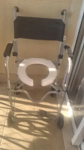 Cadeira Higiênica usada