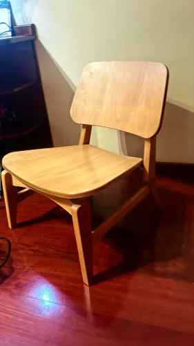 Poltrona design escandinavo Tok Stok modelo Leo