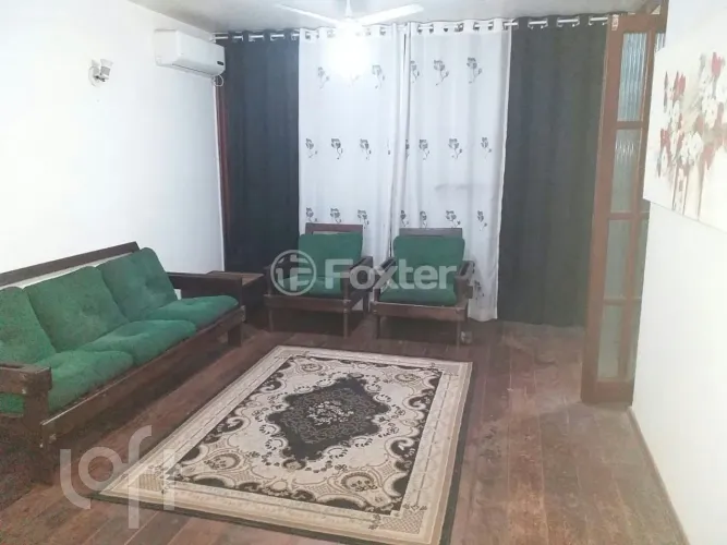 Casa à venda em Glória com 526 m², 4 quartos, 1 suíte, 5 vagas