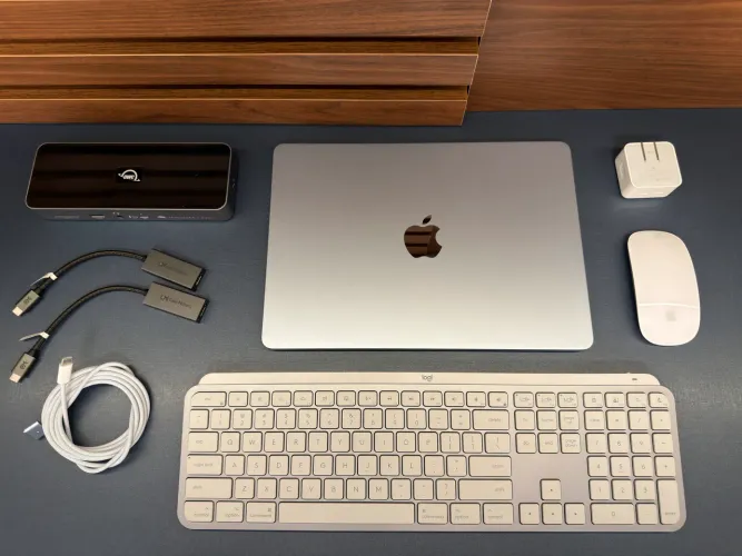 MacBook Air 13 polegadas, Processador M4, da Apple, 16GB Memória, 512GB SSD - Sky Blue