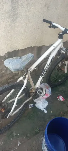 __((Bicicleta aro 26 toda em alumínio. Freio a disco a óleo,, aceita troca em celular