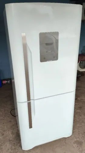 Geladeira Electrolux Inverse Frost Free 590 litros SEMI NOVA