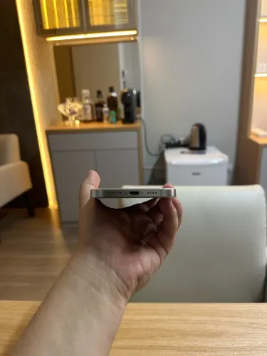 IPHONE 16 PRO MAX 256 GIGAS SEMINOVO