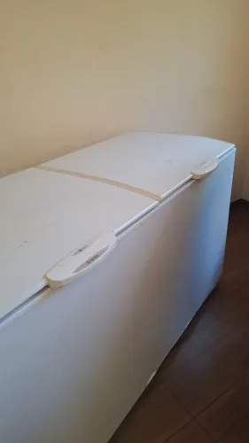 Freezer horizontal Gelopar duas portas