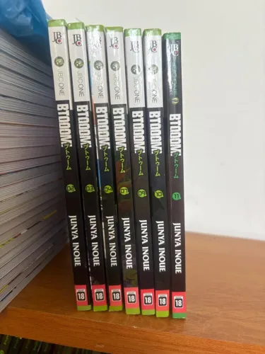 Lote de manga batooom! Alguns volumes
