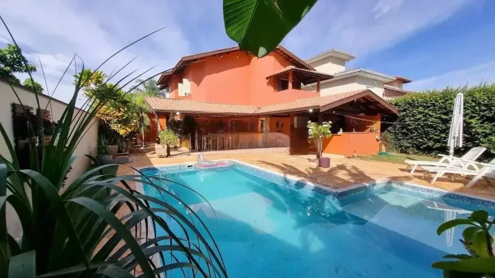 Casa a venda com 04 suítes , em Condomínio Delle Stelle em Louveira / SP.