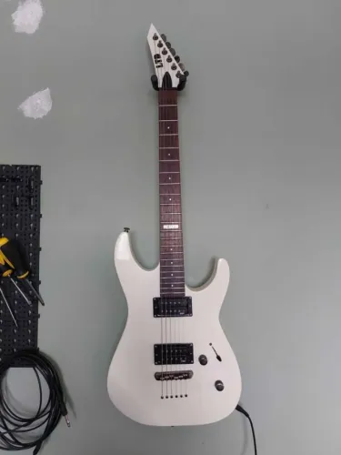 Guitarra LTD M-10