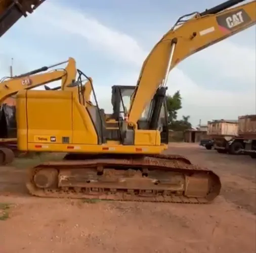 Escavadeira Caterpillar 320 ano 2018, com motor 6 cilindros, ar condicionado, em SP