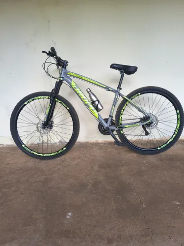 Bicicleta aro 29 tamanho 19