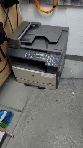 Impressora bizhub 162 com defeito