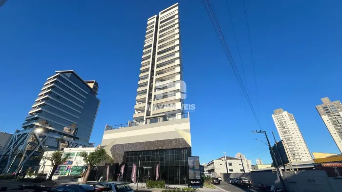 Apartamento com 2 suítes sendo 1 demi súite no Centro de Itajaí