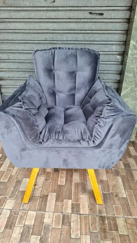 Poltrona linda e confortável a pronta entrega
