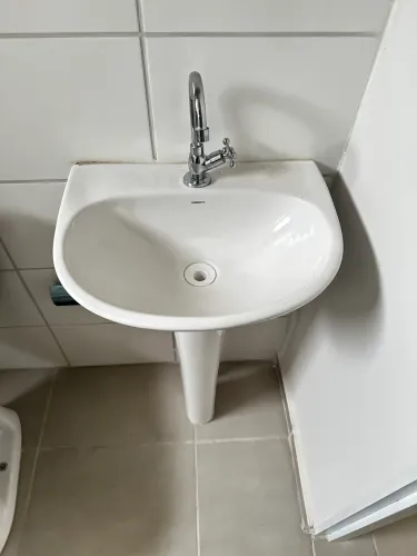Vendo: Pia Banheiro e/ou tanque lavanderia 