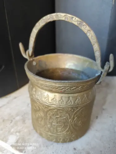 Potinho em metal,para decoração:
