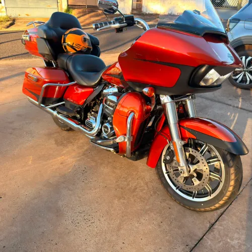 Harley Davidson baixo km. Moto sem nenhum detalhe 