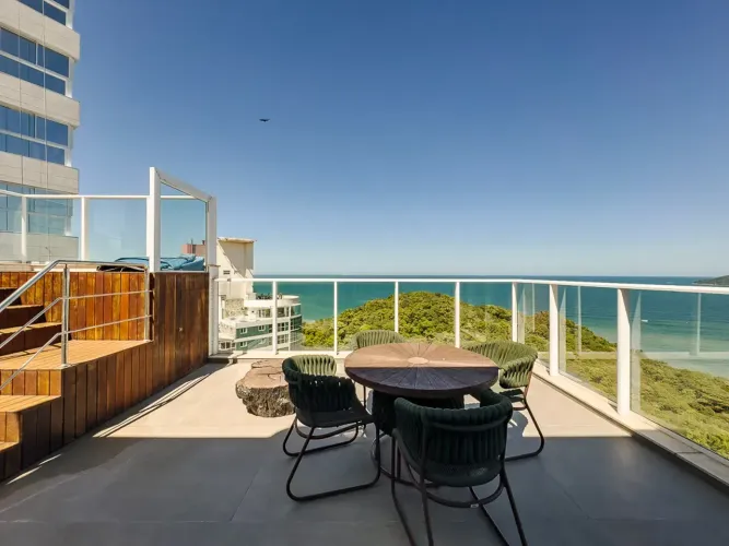 **COBERTURA DUPLEX DE ALTÍSSIMO PADRÃO | BALNEÁRIO CAMBORIÚ**
